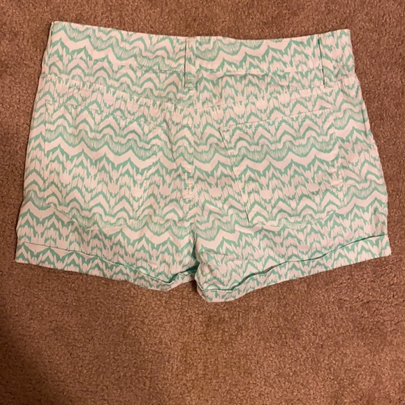 ❤️2 for $10 Gap Shorts - Picture 3 of 5